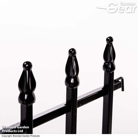 Garden Gear - Clarence Metal Finial Garden Border