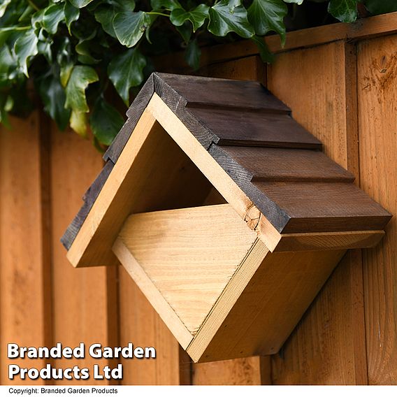 Robin Nest Box with Shingle Roof